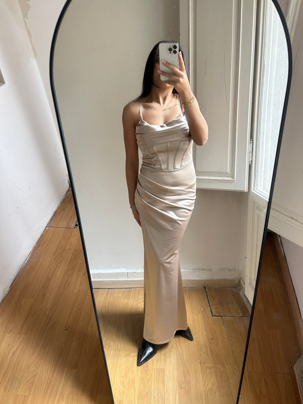 Vestito beige