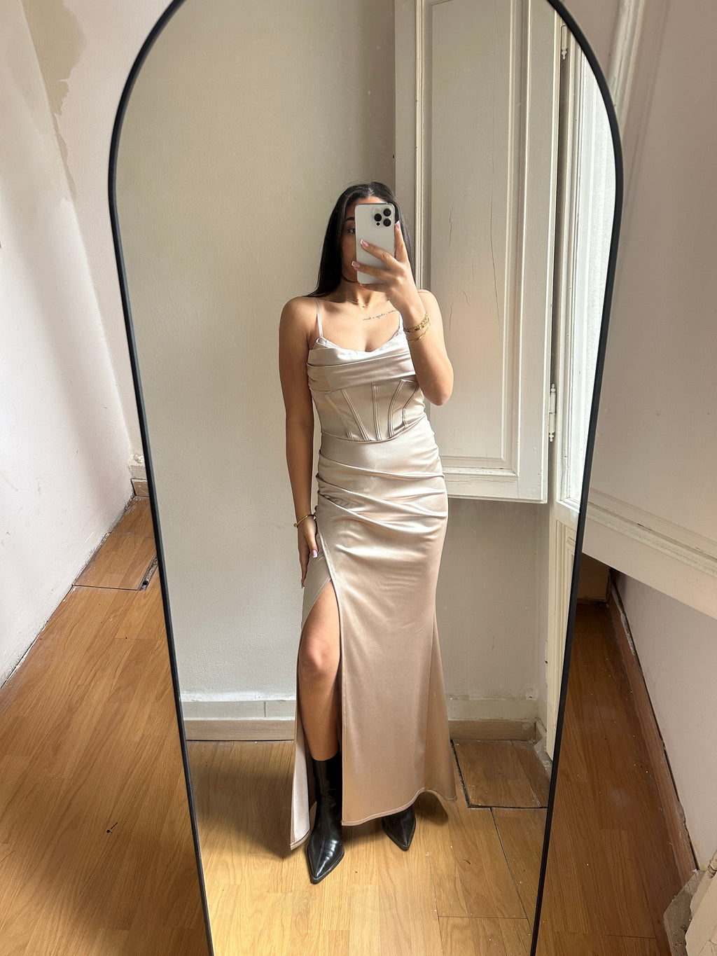 Vestito beige