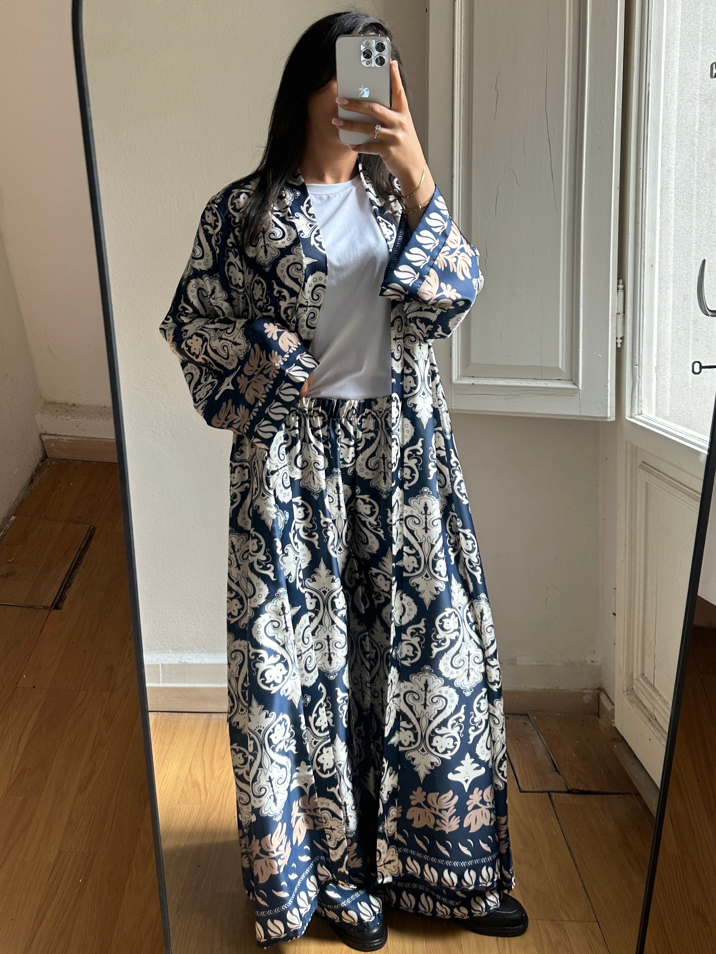 OUTFIT KIMONO