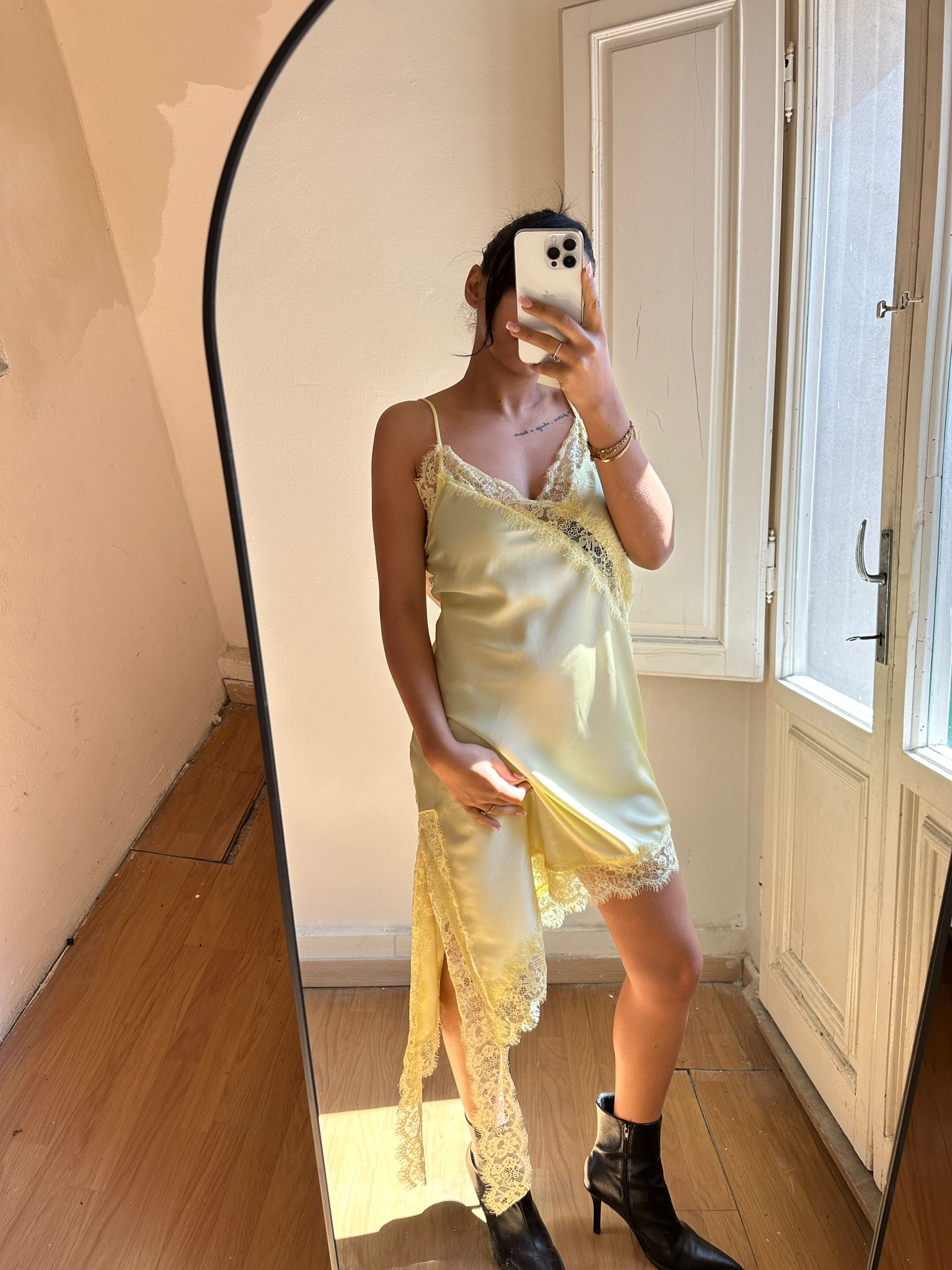 Vestito pizzo giallo