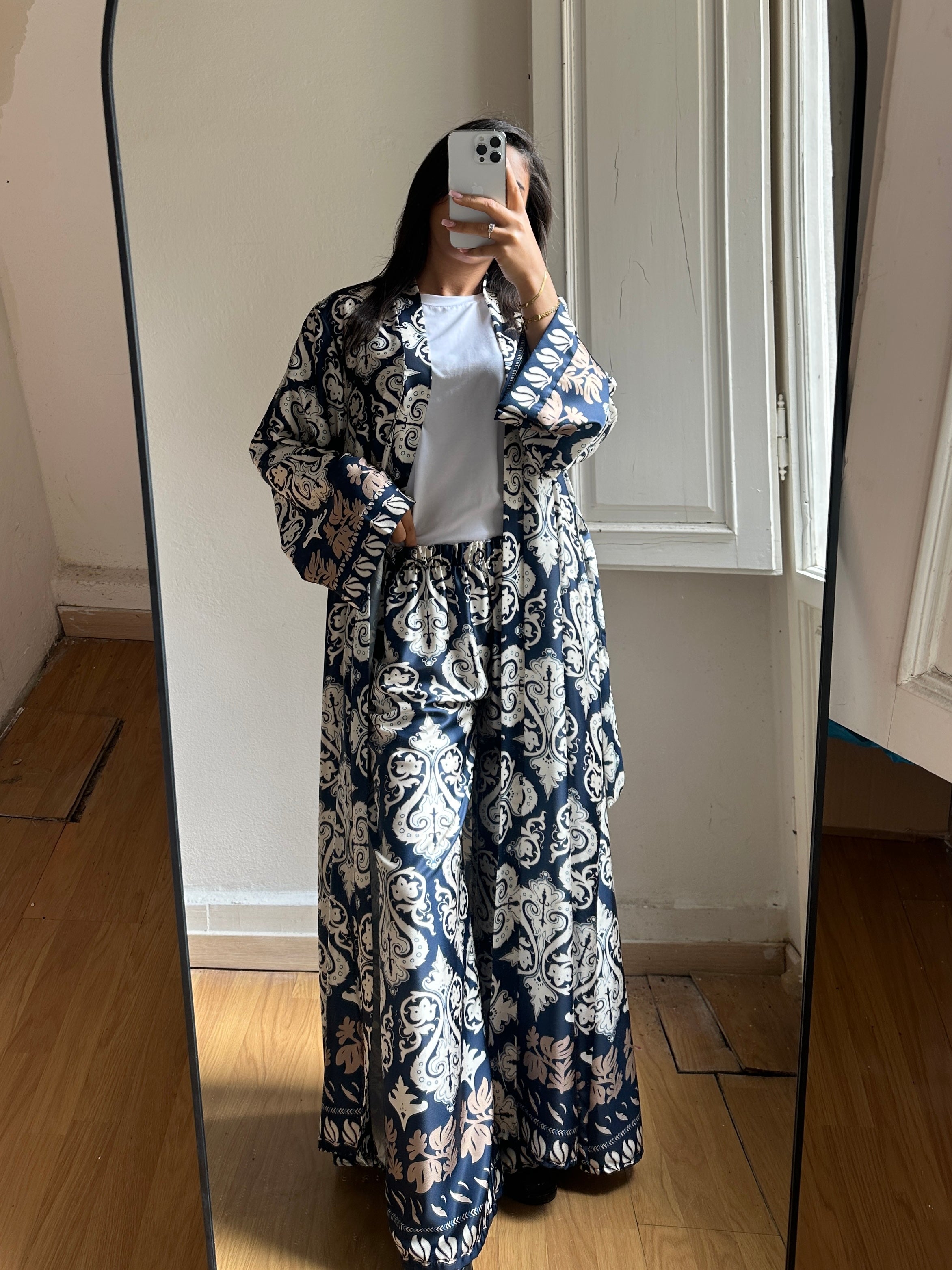 OUTFIT KIMONO