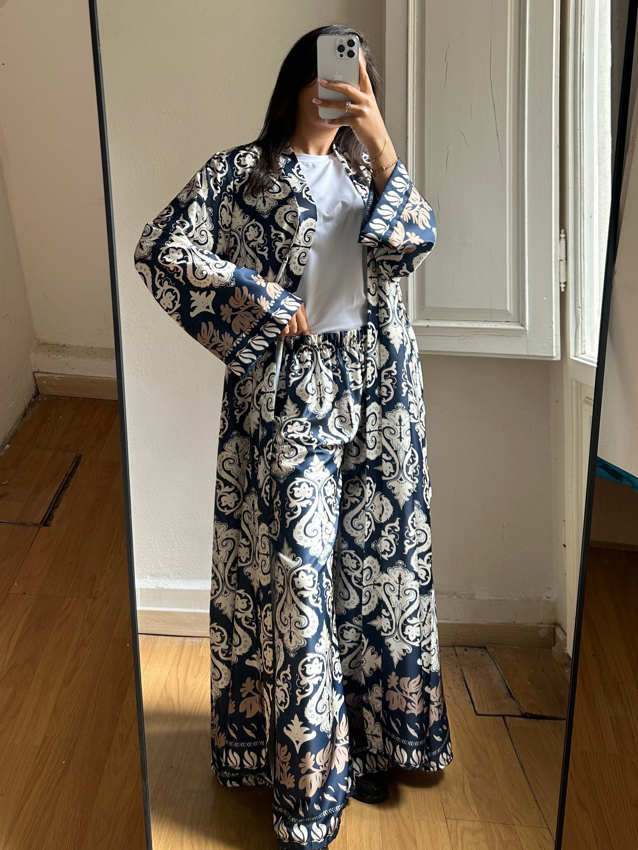 OUTFIT KIMONO